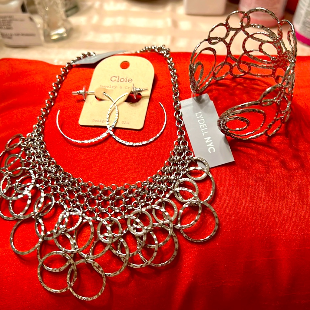 New Lydell Necklace And Bracelet With Matching Design Earrings.